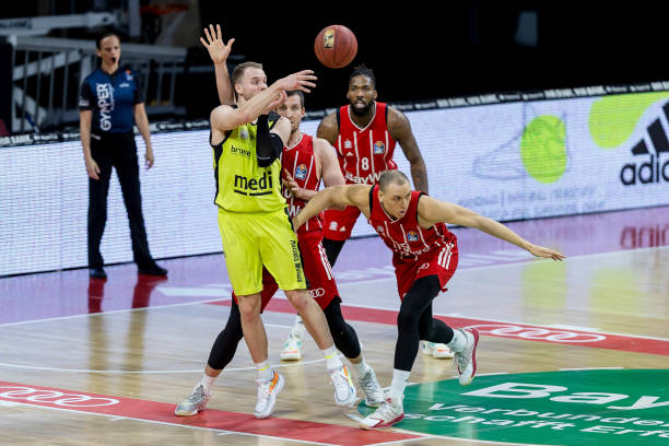 夺冠的选手 夺冠的选手