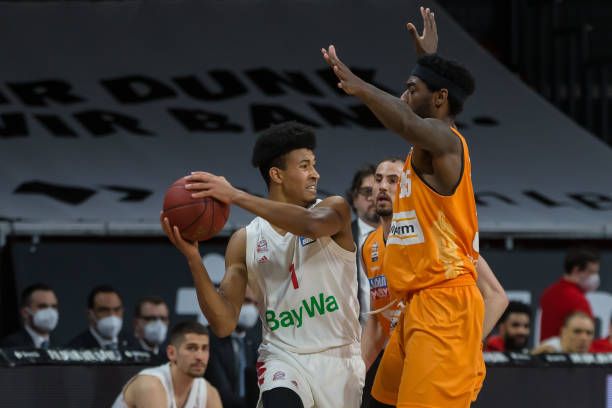 一项巨大的 一项巨大的