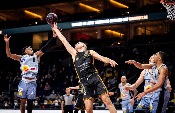 及国际赛场 及国际赛场