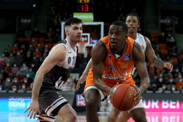 团体赛尤为 团体赛尤为